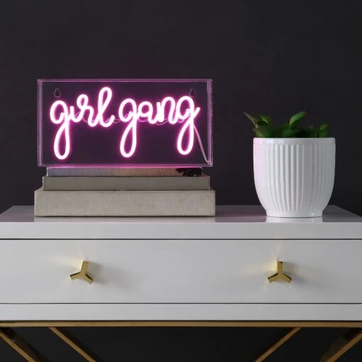 Girl Gang 11.88" Contemporary Glam Acrylic Box USB Operated LED Neon Light, Pink By JONATHAN Y -Safavieh Winkel Girl Gang 11.8822 Contemporary Glam Acrylic Box USB Operated LED Neon Light2C Pink by JONATHAN Y 1 scaled